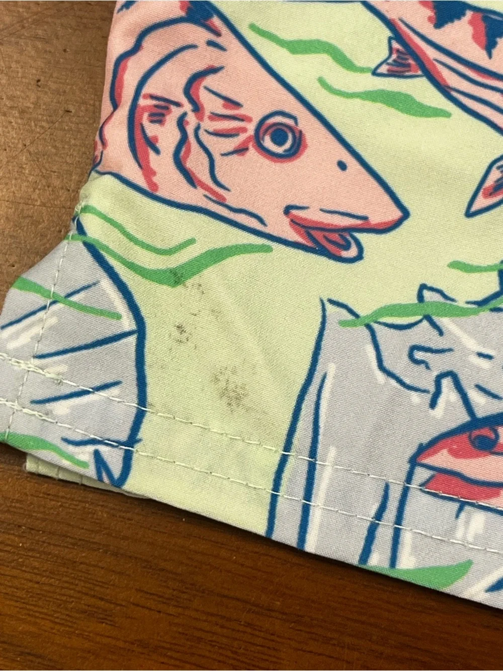 Vineyard Vines Boys Chappy Swim Trunks Size 7 - Fish Print